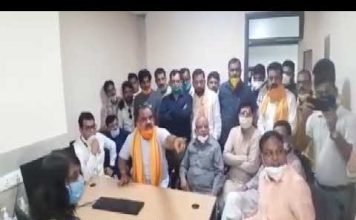 तो इन्हें मिली है कानून तोड़ने की इजाजत, कानून से न सही कोरोना से तो डरो