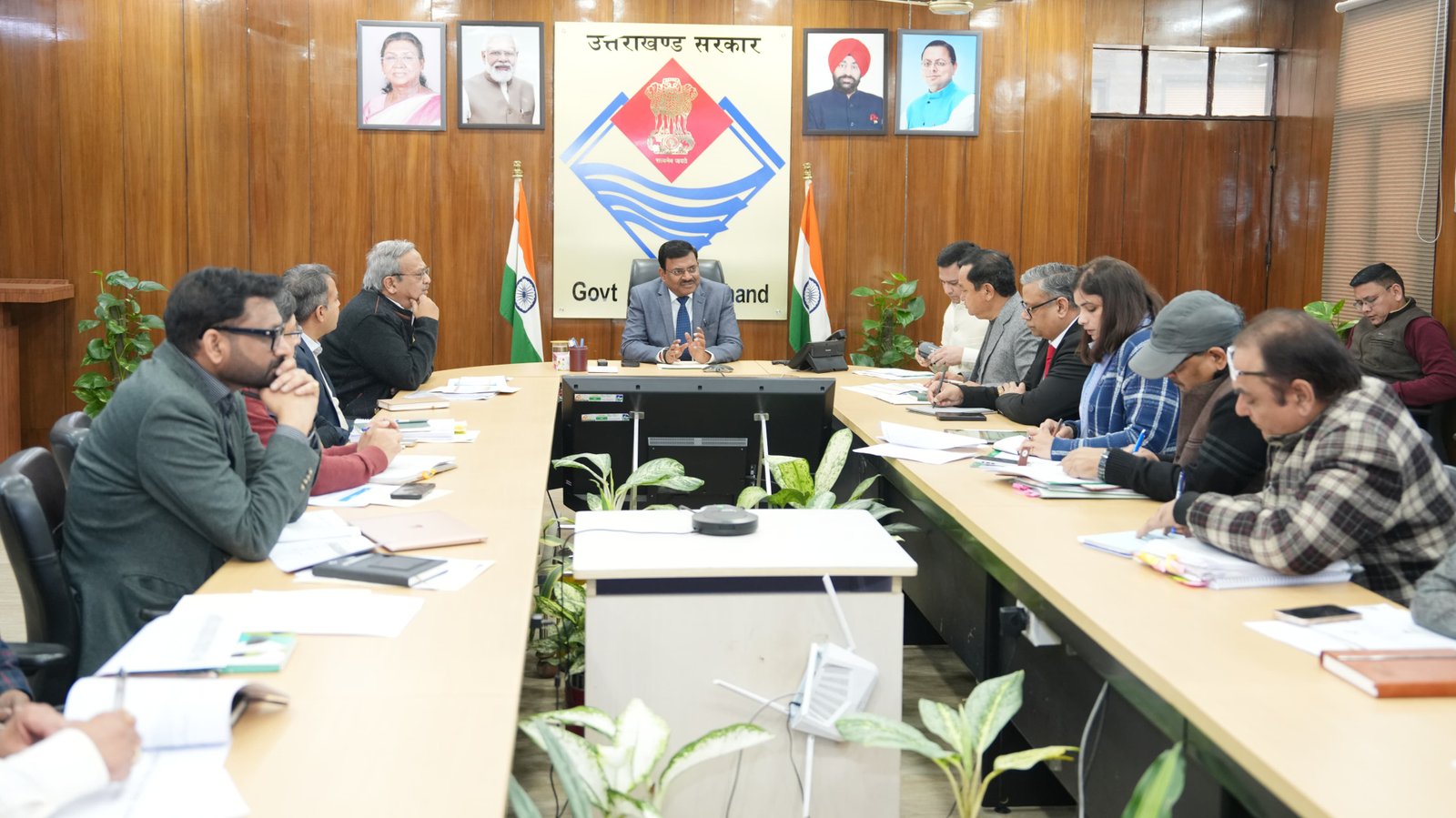 पलायन रोकथाम व सीमांत क्षेत्रों में रोजगार योजनाओं को तेज़ी से लागू करने के निर्देश